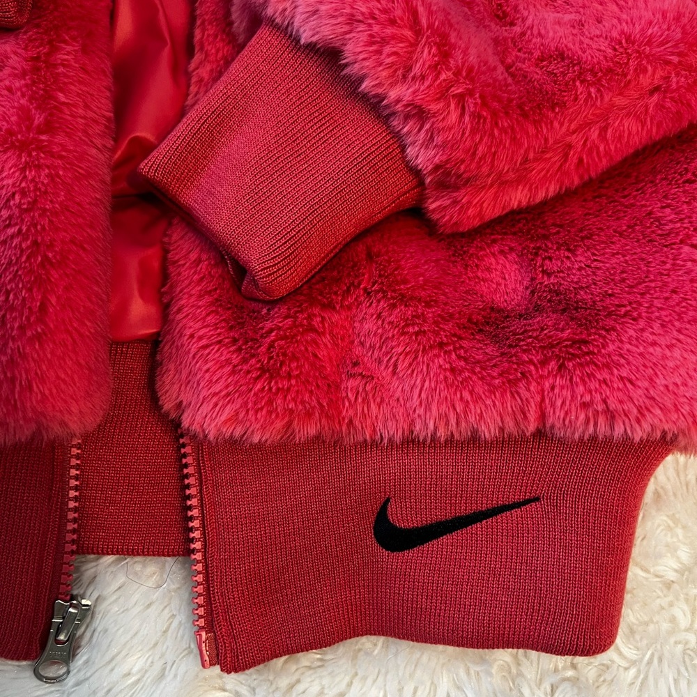NWT Nike Women's Oversized Fit Raspberry Pink-Faux Fur Hooded Jacket Size XS